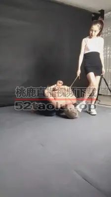 【青青美少女】真实素人高中S捆绑调狗 G-210529-9