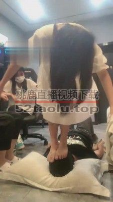 【精神小妹】欣素人尝试踩/深喉 bf15533