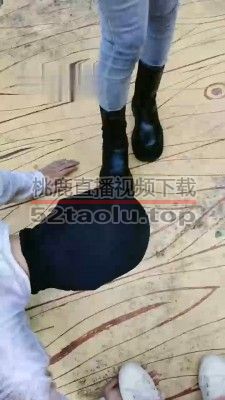 【暴力美学】户外发现小乞丐虐成狗【双视角版】 bf18586