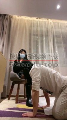 【雪琪琪】长靴黑丝踩虐狗 bf19525