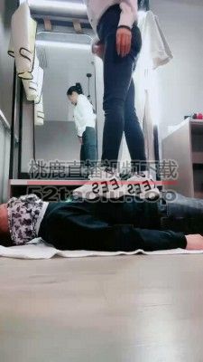 【昆山小主】女白领踩踏/踢裆场 bf21253