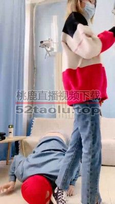 【美离子】帆布鞋强迫路人做狗碾压踩打踢 bf23271