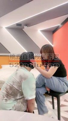 【佳佳】精神小妹狂抽耳光/袜子堵嘴踩踏 bf27230