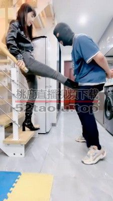 【兔兔大人】机车女神暴力踢裆/骑马踩踏/枷锁束缚狠抽 bf29858