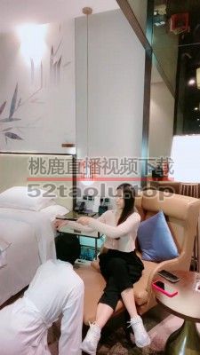 【夏芙】出差领导伺候-小白鞋白袜闻舔/鞭打/浴室虐 bf34007