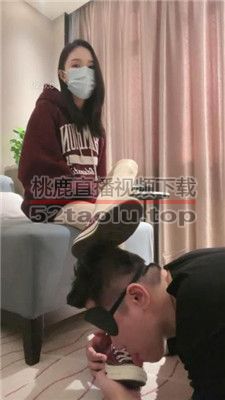 【筱月】跪舔帆布鞋底/丝袜裸足深喉/腿绞窒息 bf35639