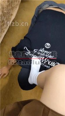 【阮小洁】萝莉主白袜裸足闻舔/踩踏 bf35657