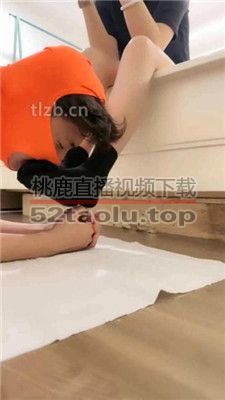 【玥野兔】黑棉袜裸足踩贱狗  JS231117-11