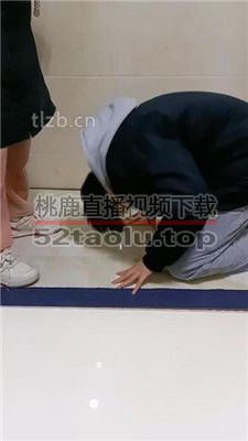 【小妍】运动后脏鞋臭袜虐贱奴 JS231204-3