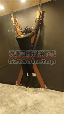 【晏青】十字架固定鞭打sp/跪舔黑丝脚  JS231213-8