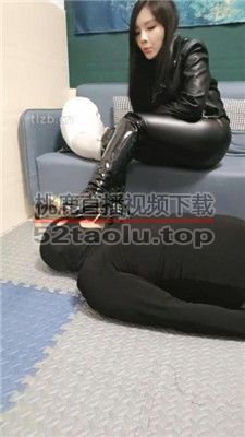 【木子大大】转胯爬行/长靴跪舔/品尝圣水/喂口水 bf37016