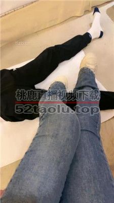 【小琪琪】小白鞋踩狗腿  JS240107-13