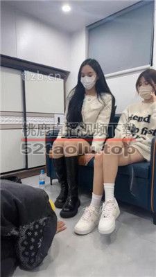 【甜甜】带素人闺蜜玩SM-深喉/踩踏/踩狗舌/夹头 bf37664