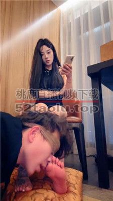 【不知名美女】车模S-裸足美腿诱惑舔 bf38564