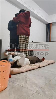 【樱樱】情侣主-让闺蜜下跪伺候-全体重踩踏【三】 bf38605