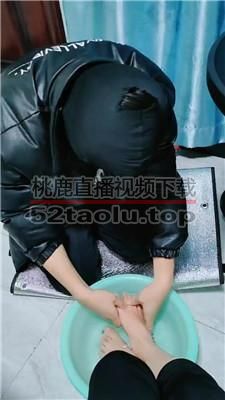 【伯爵】裸足深喉/伺候沐足/清理脚趾 JS240314-3