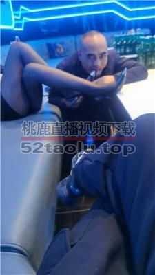 【西北傻子】KTV-黑丝高跟碾压踩虐/闻舔运动鞋棉袜 JS240326-2