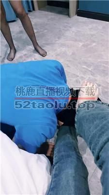 【妮妮子】双S-棉袜+黑丝跪舔/踩踏/赏赐圣水 JS240329-3