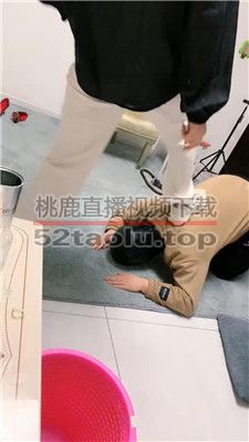 【蜜糖情侣】运动鞋踩虐/舔脏鞋/抽耳光/人体烟灰缸/囚禁狗笼 JS240330-6