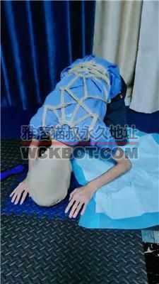 【小月】裸足踩踏喂食/恋足狂舔/清理运动鞋 JS240414-14