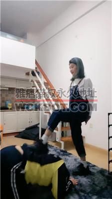 【兔兔大人】运动鞋白袜虐/骑马骑脖转胯/提档/闻臭袜/踩踏 bf40553