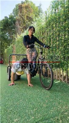 【红焱】庄园式调-高贵公主S-人力拉车-黑丝踩踏-踩踏喂食 bf41466