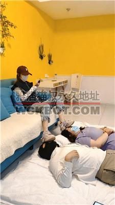 【樱樱】情侣奴-臭脚蹂躏/骑马狗爬 bf41626