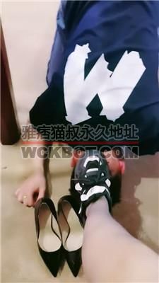 【冰沫老师】嘴叼高跟/脏鞋蹂躏踩/玩狗舌/闻鞋闻jio/虐乳 JS240522-10