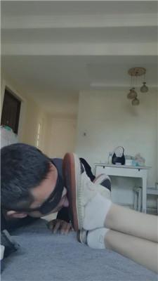 【文文文】开发素人S-清理晨跑后的鞋袜脚 JS240721-3