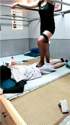 【泰丽】素人技师S-黑丝脚全体重踩踏 JS240728-10