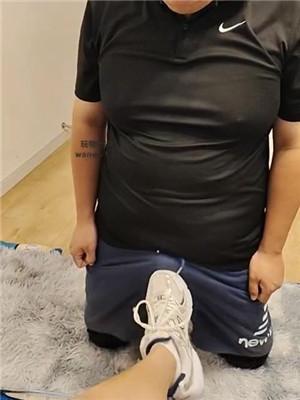 【上海汤圆】运动鞋白袜玩虐贱货 JS240829-5