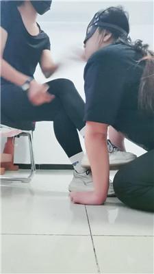 【璃茉】母畜-脏鞋白袜羞辱/抽耳光 JS240908-20