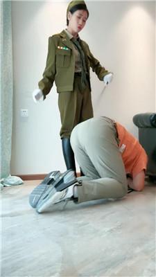 【爱丽丝】军统严刑逼供-捆绑重度鞭打/袜子塞嘴/骑马踩踏 bf44645