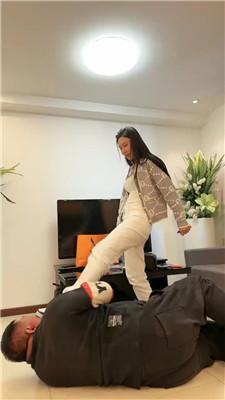 【妮可】重度鞭打踢踹刑虐/狗舌灭烟 bf44764