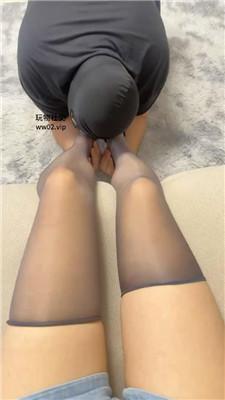 【埋埋汰汰】丝袜美腿蹂躏踩虐/袜子塞嘴 JS240924-8