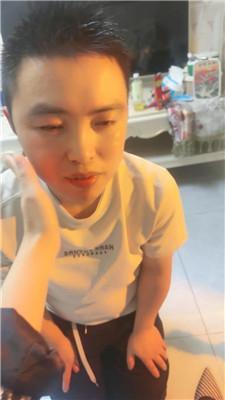 【灵灵】高跟黑丝踩虐恋足舔 JS241018-25