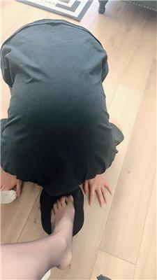 【泽莉】黑丝高跟踩/脚下喂食/镜前骑马 bf45996