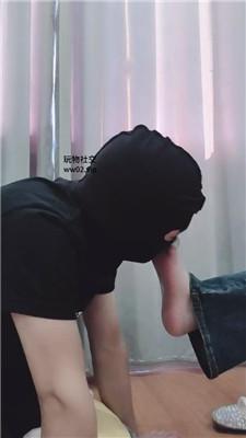 【拽拽】臭脚捂脸/吮吸脚趾 JS241028-43