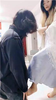 【聪慧cc】下班回家绿帽老公伺候【上】 bf46406