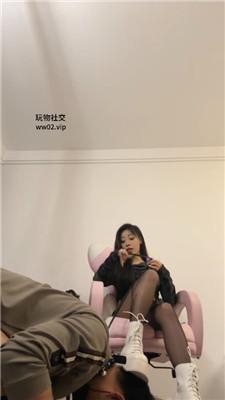 【莫吉托】短靴黑丝踩虐/重度鞭打/虐乳喂口水 bf46545