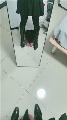 【璃茉老师】母畜-粗鞋跟插嘴/坐脸窒息/长靴踩虐 JS241106-19