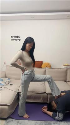 【埋汰】牛仔裤女神S-玉足蹂躏踩/胯下羞辱 JS241115-4