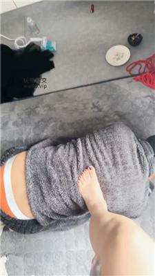 【恩恩女神】玉足踩脚垫/舔圣水 JS241129-41