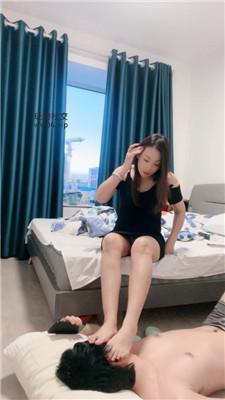 【紫苏】裸足蹂躏踩/脚耳光 JS241202-56