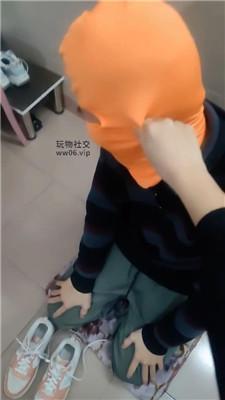 【奇了怪了】物化人体擦鞋器 JS241211-12