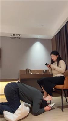 【子熙大人】玉足碾压狗头/鞭打恋足舔/赏赐圣水【双视角版】 bf48906