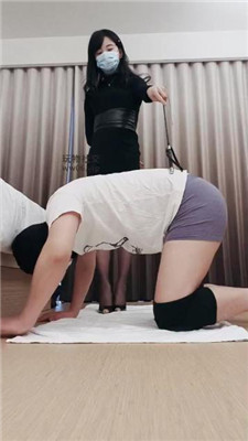 【米小糖】黑丝高跟碾压踩虐 bf49134