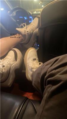 【不知名】双S-坐脸/闻舔脚/白袜比赛/深喉/轮流转胯【双视角版】 bf49130