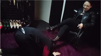 【尊主】严厉女主短靴虐杀 JS250109-14