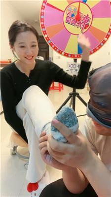 【锅盖子】和家奴玩幸运大转盘 bf49578